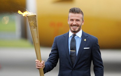 101博体育精华-凯西红牌判罚引发争议