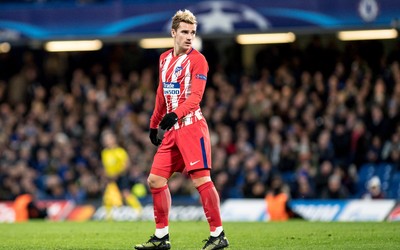 101博体育动态-加比波蒂略庆祝时跳上看台